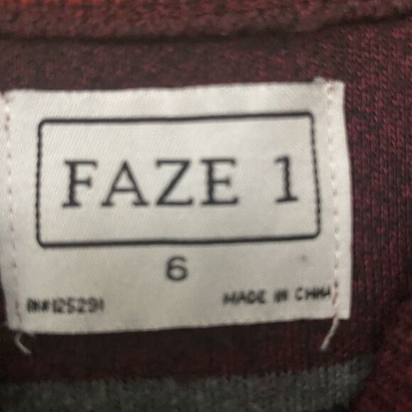 FAZE 1| SIZE 6 BOYS SWEATER |PULLOVER KNITS CHRISMAST TRIPED - Picture 4 of 10